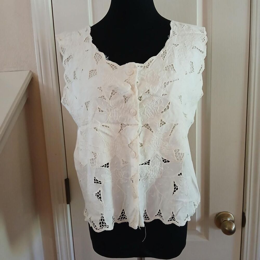 Vintage 90s Coastal Cutwork Floral Embroidered Button-Up Sleeveless Blouse L